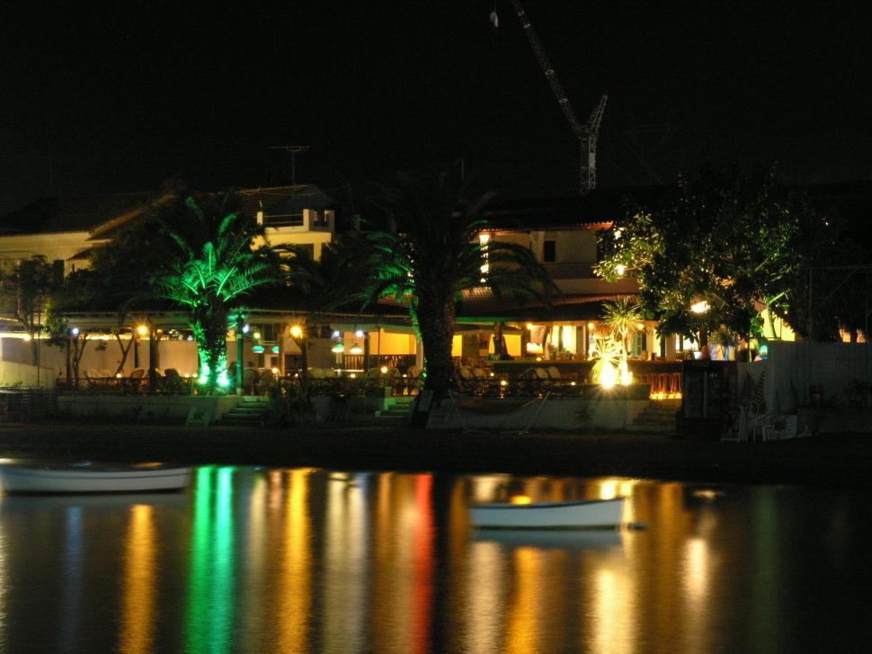Free Image of Seaside Resort at night 