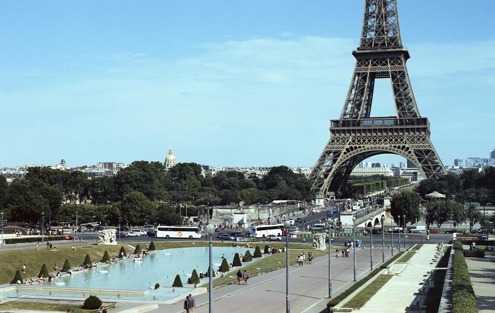 Free Image of Eiffel Tower - Paris, France 