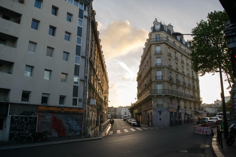 Free Image of Roads and Buildings - Paris 