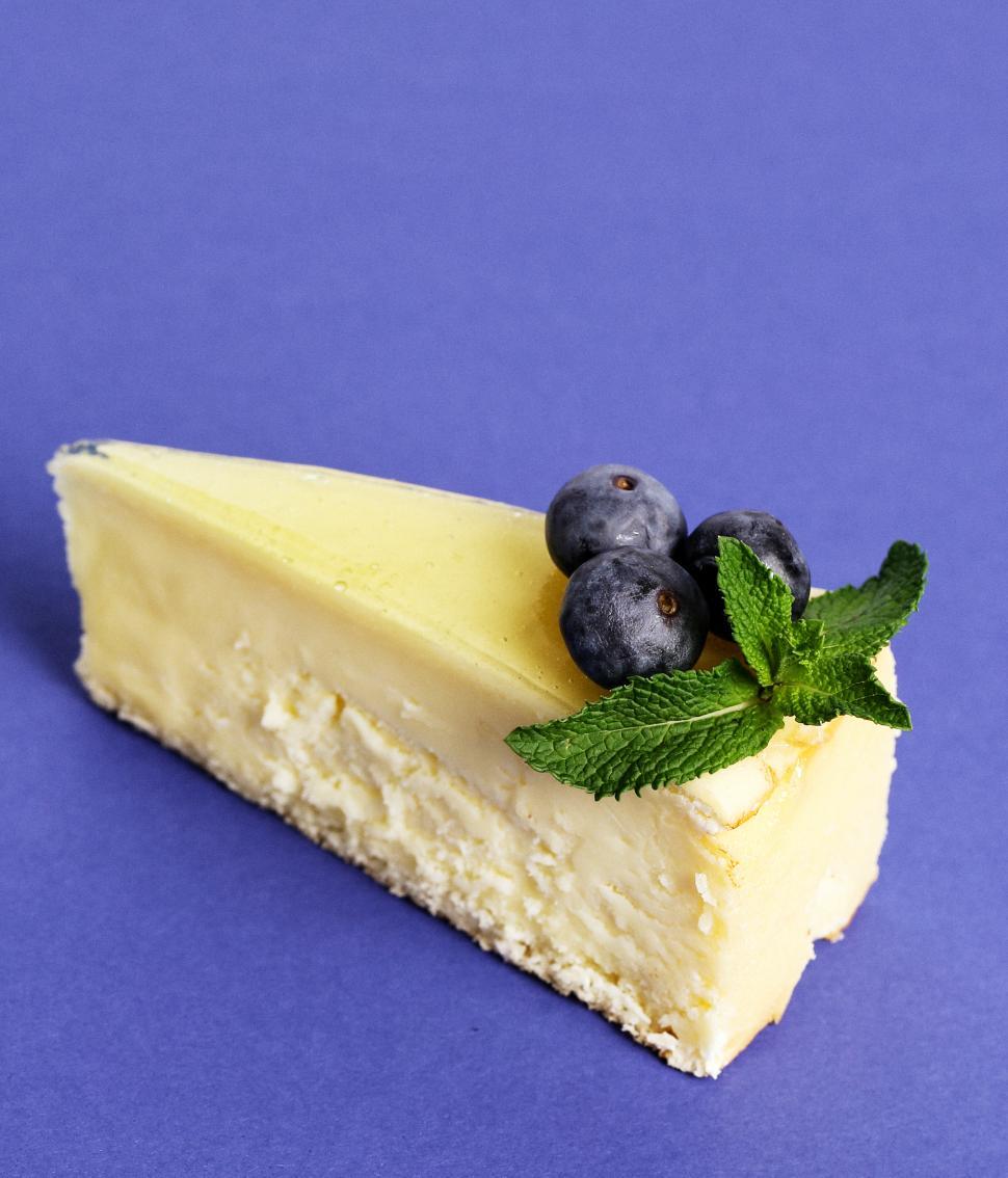 Free Image of Delicious cheesecake 