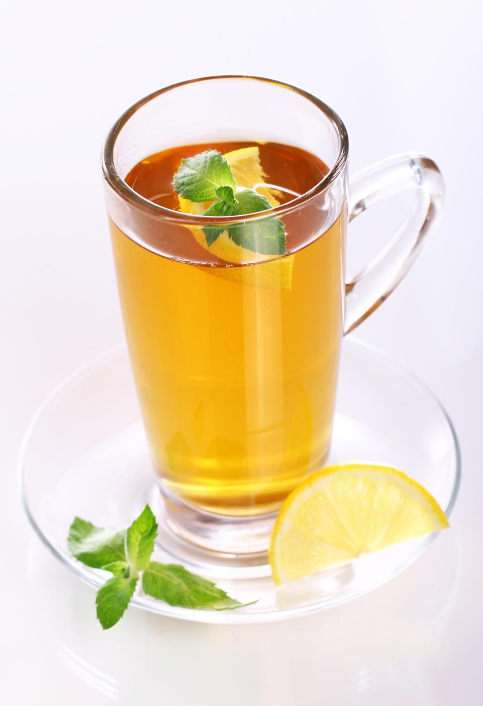 Free Image of Glass mug of hot mint tea 