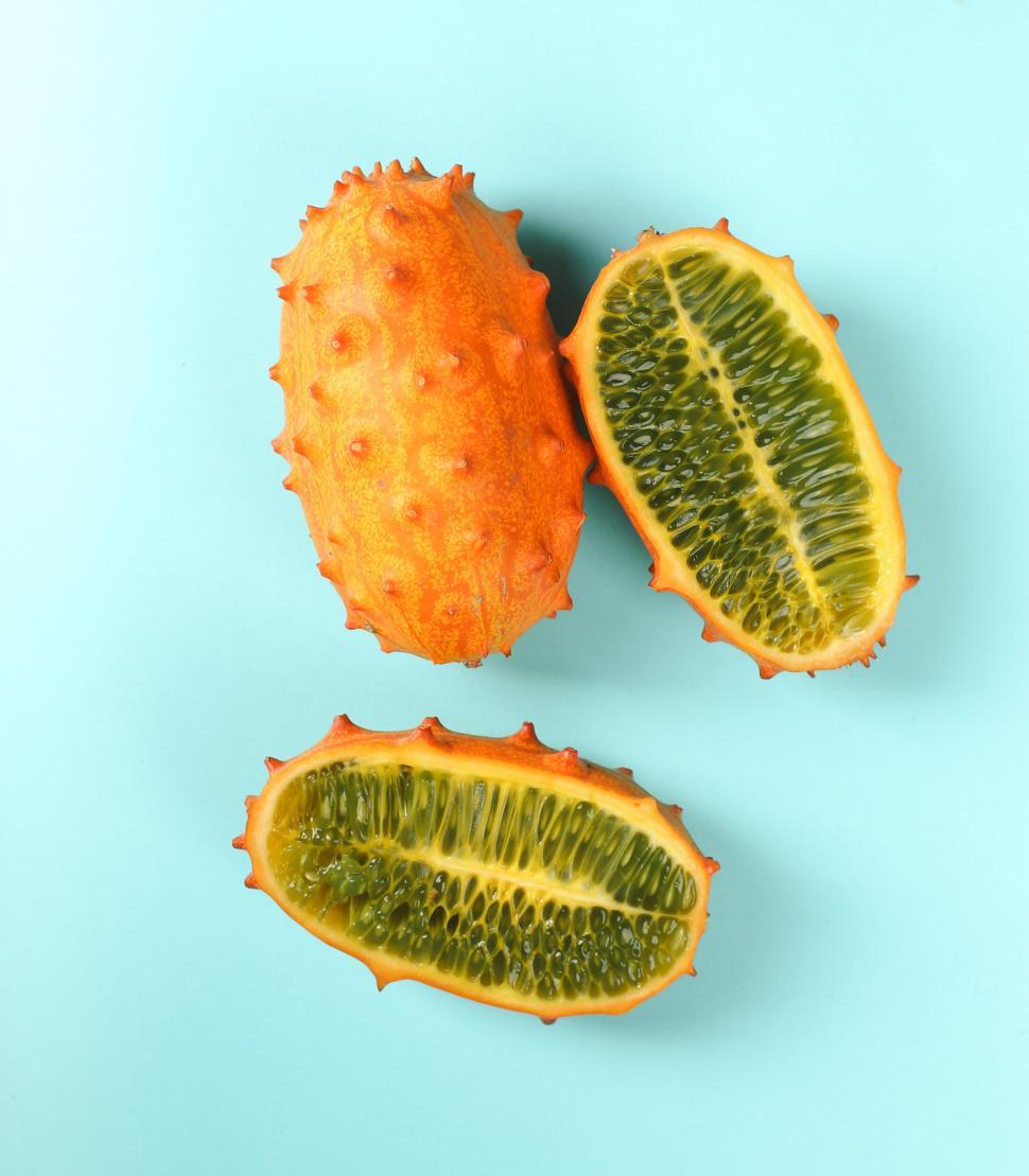 Free Image of Horned melon halves and whole 