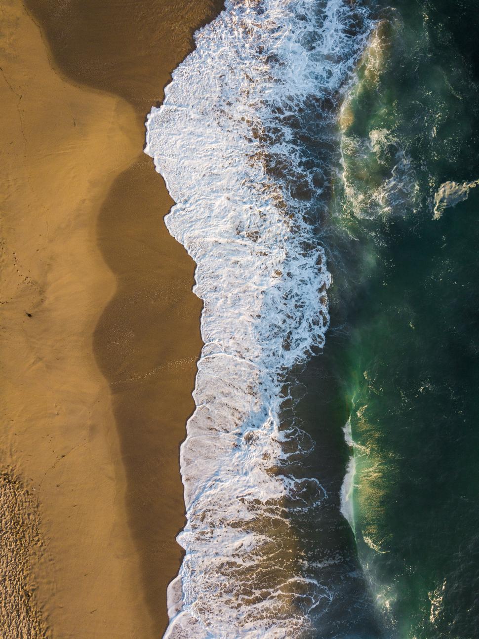 Free Image of Beach from above 