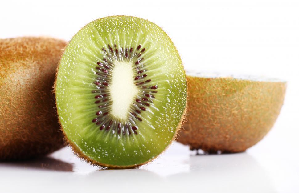 Free Image of Fresh kiwi fruit 