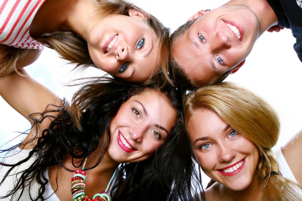 Free Image of Group of happy friendly teenagers 
