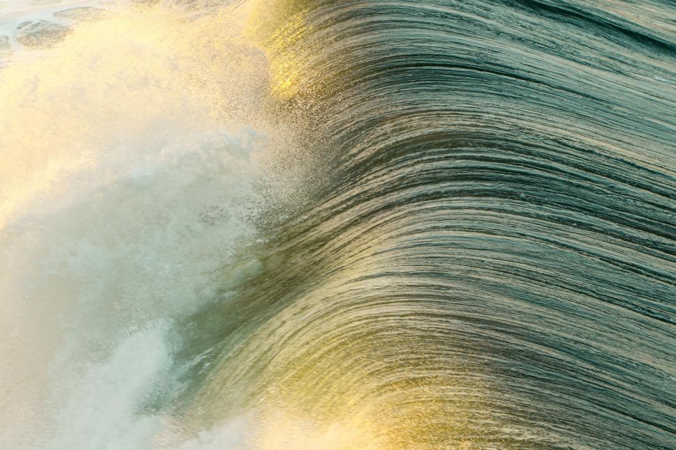 Free Image of Ocean waves 