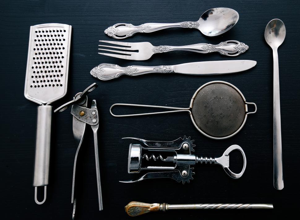 Free Image of Cooking utensils laid out 