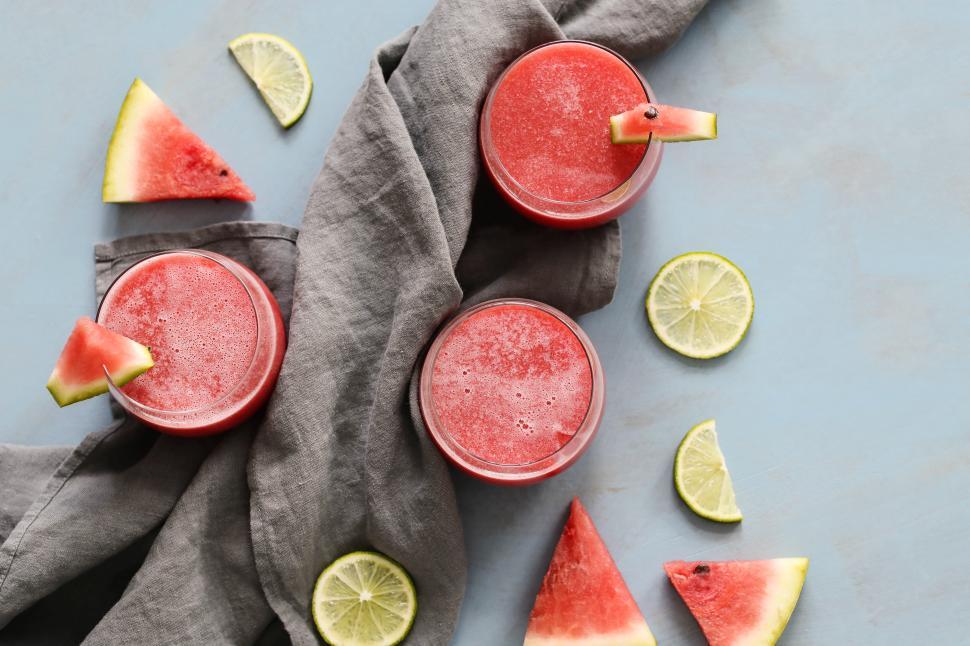 Free Image of Watermelon and lime beverage  