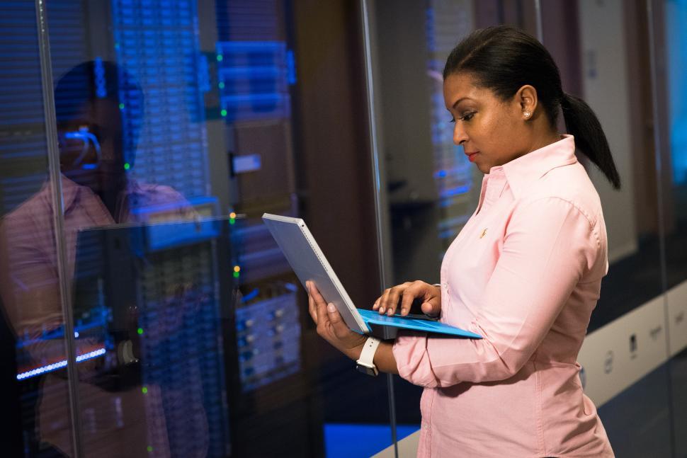 Free Image of Woman engineer with laptop - In Data Center 