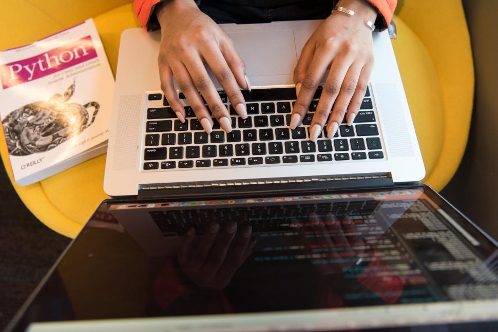 Free Image of Female hands and laptop 
