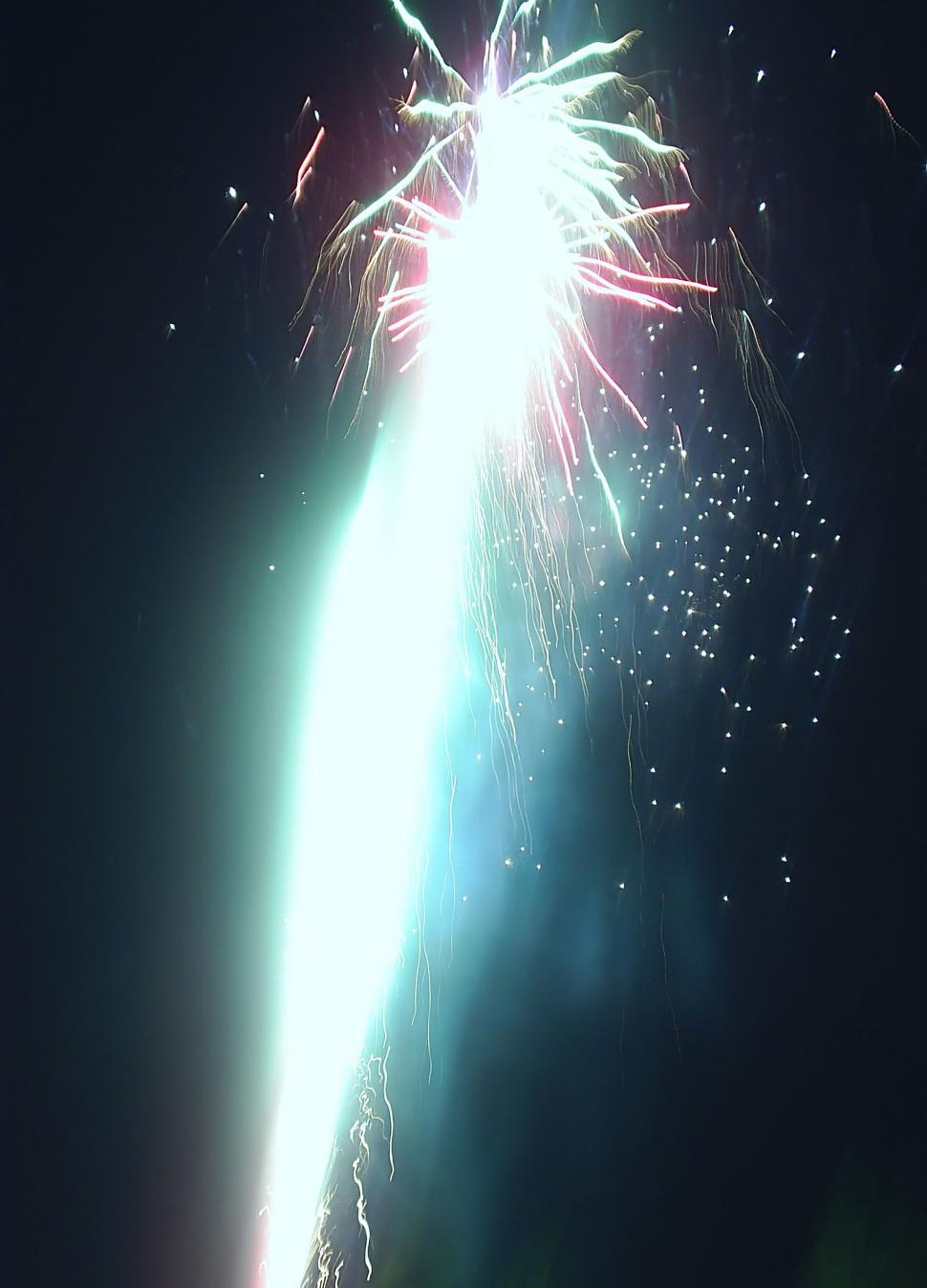Free Image of Fireworks over the night sky 