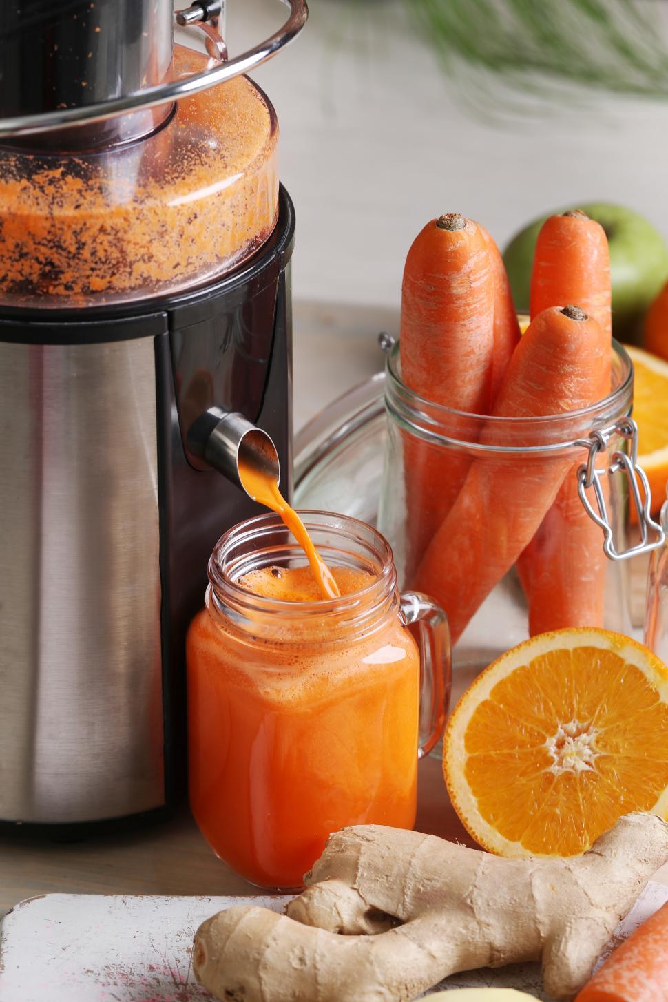 Free Image of Fresh carrot juice 