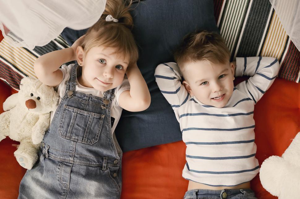 Free Image of Two Young Children 