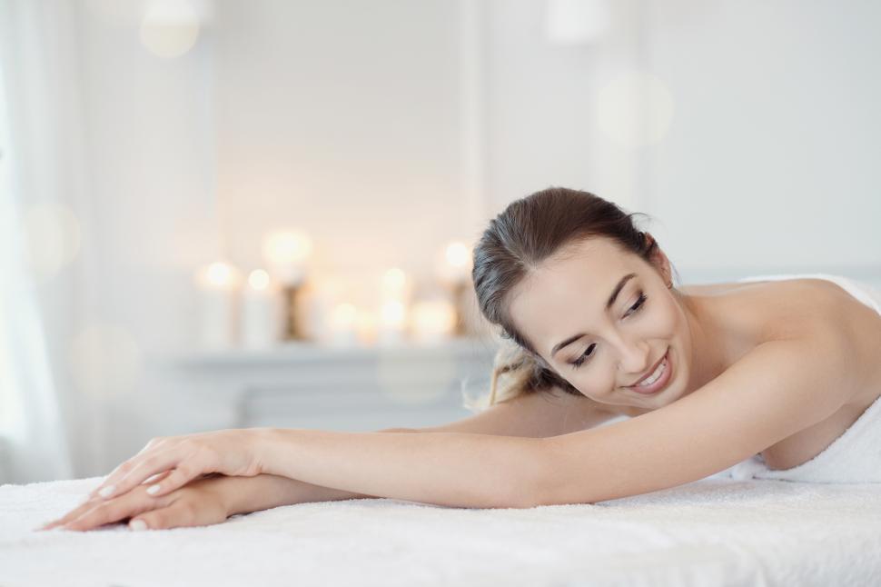 Free Image of Woman relaxes in spa 