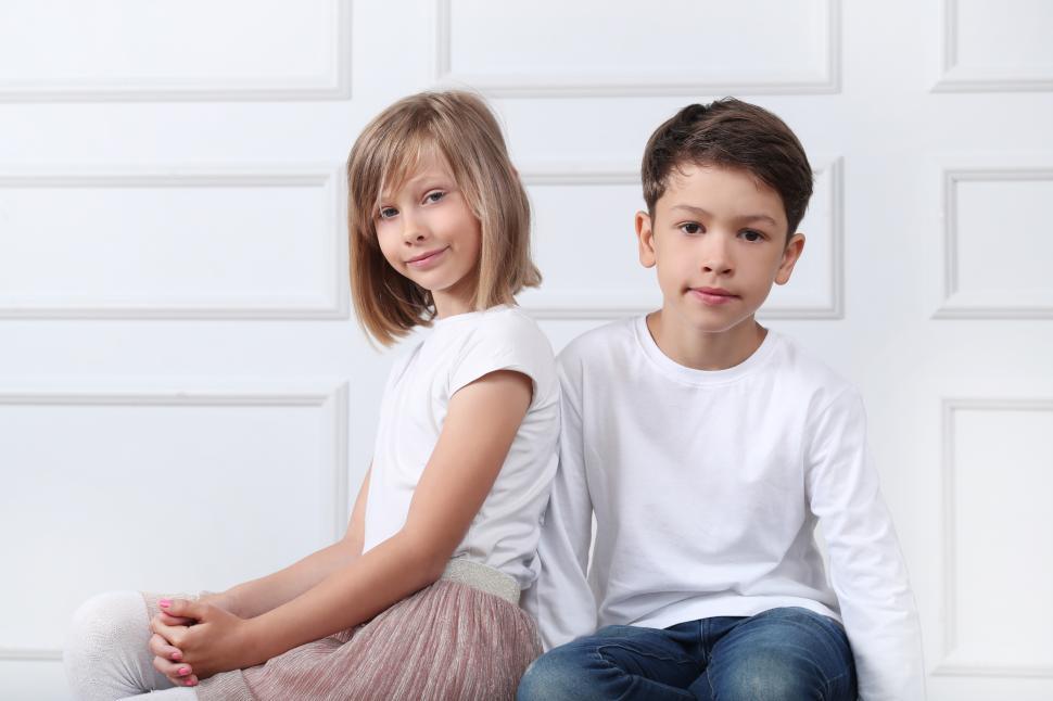 Free Image of Young girl and young boy 