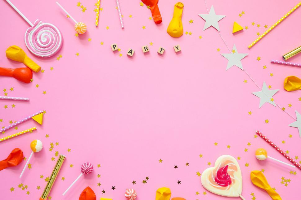 Free Image of Party objects pink background 