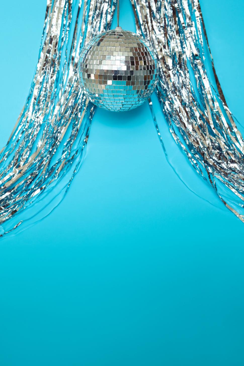 Free Image of Mirrored party ball and decoration 