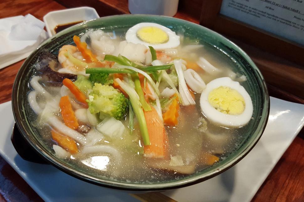 Free Image of Japanese Seafood Udon Ramen Noodle Soup 