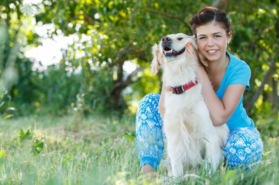 Free Image of Happy woman with happy dog 