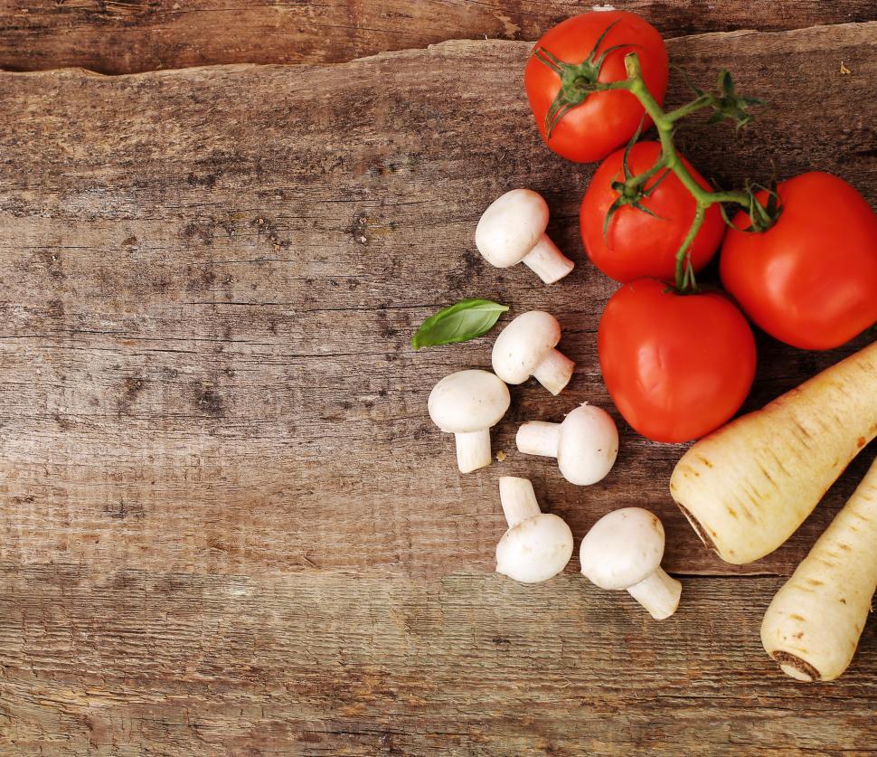 Free Image of Mushrooms, tomatoes and parsnips 