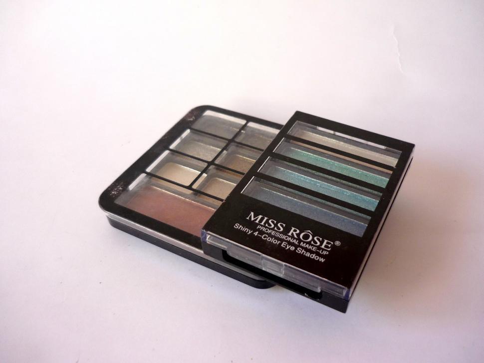 Free Image of Close Up of a Box of Makeup 