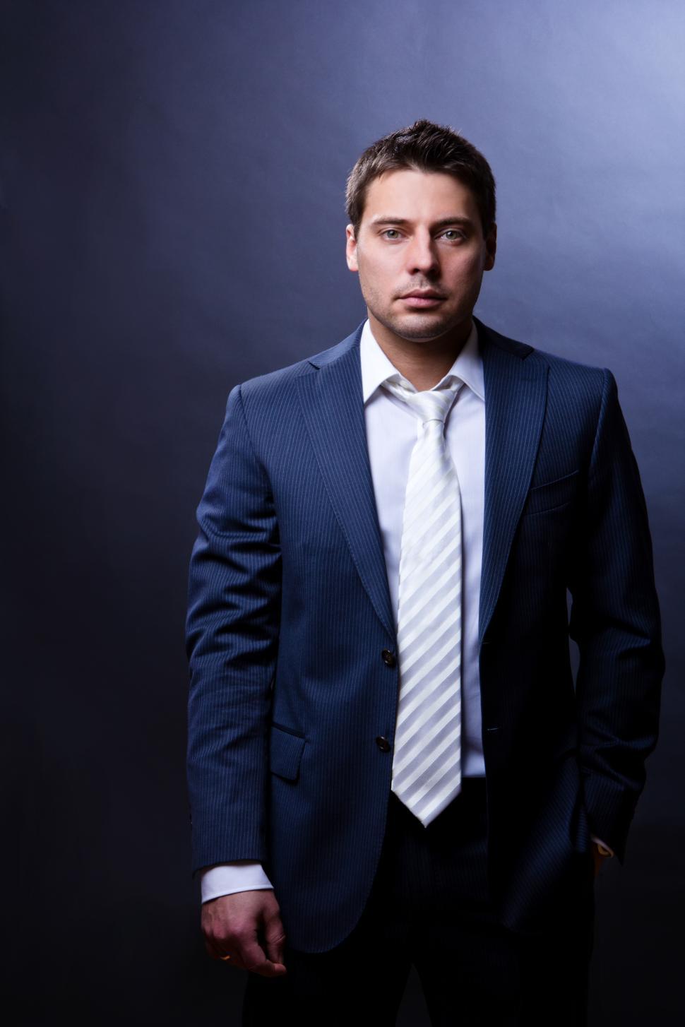 Free Image of Young man in business attire 