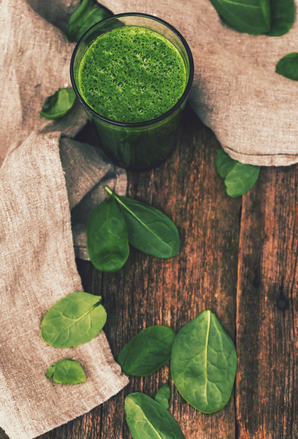 Free Image of Spinach smoothie 