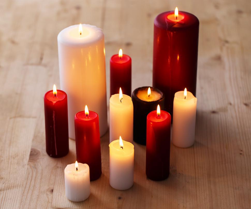 Free Image of Beautiful arrangement of candles 
