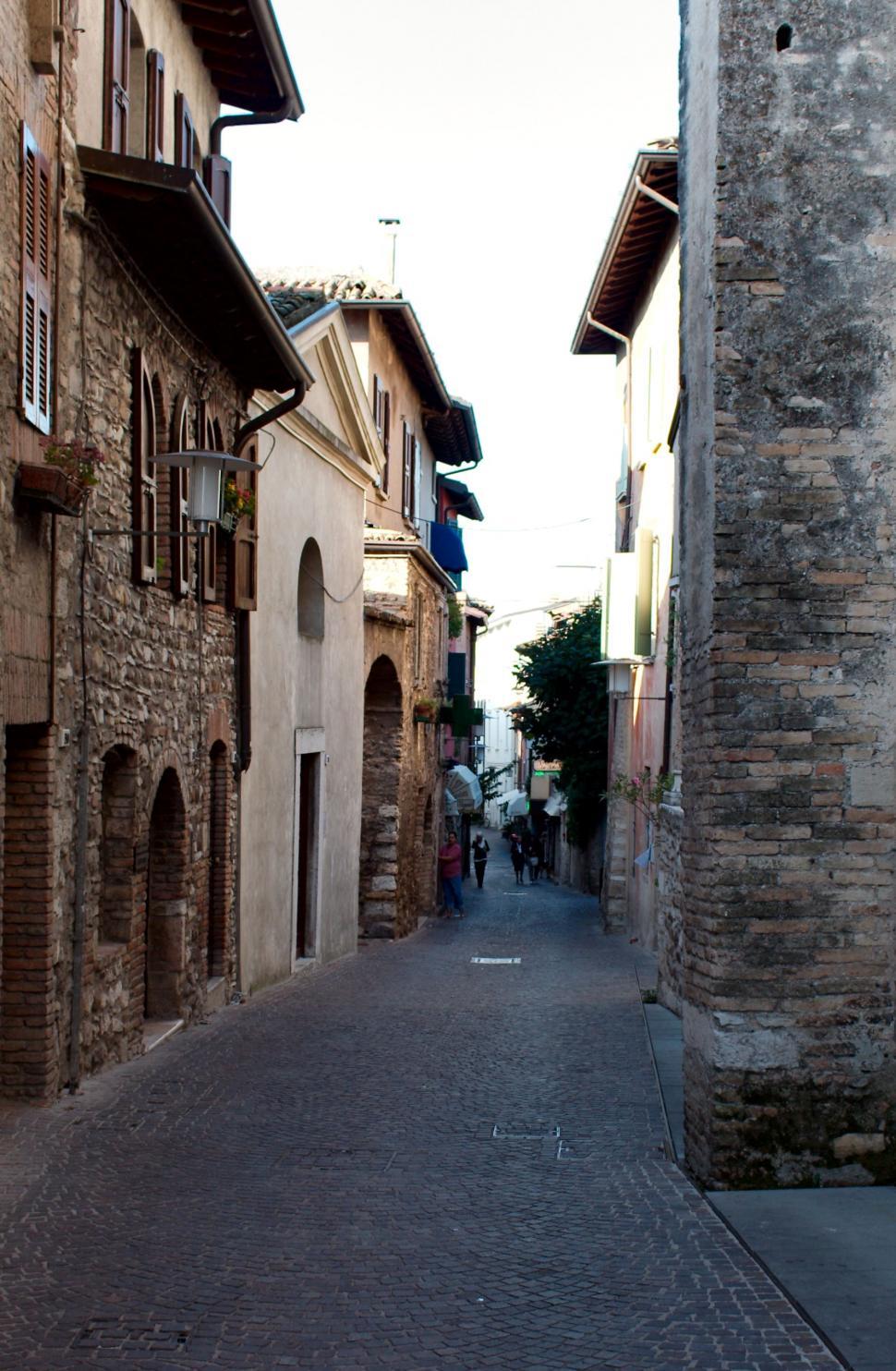 Free Image of Street in Italy 