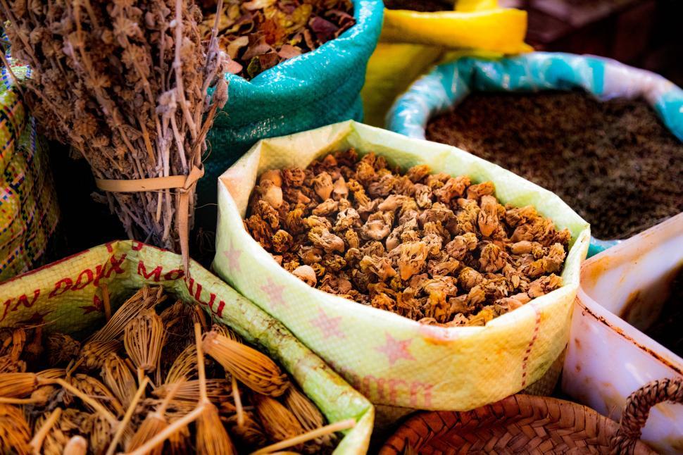 Free Image of colorful spices in a market 