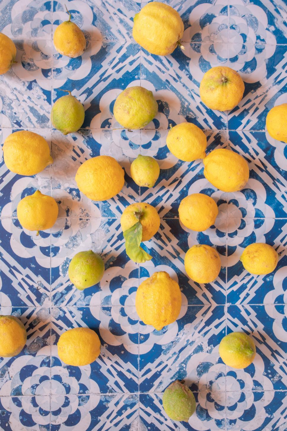 Free Image of lemon and citrus still life 