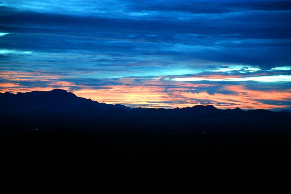Free Image of Sunset of mountain silhouettes 
