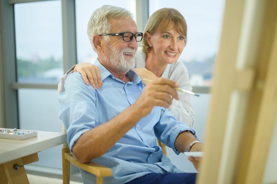Free Image of Senior couple paint together for recreation and relaxation 