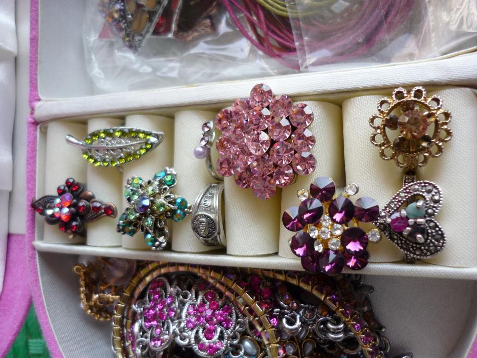Free Image of Assorted Rings Arranged in a Box 