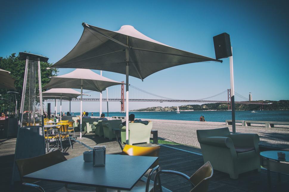 Free Image of Coastal Dining, Lisbon Free Stock Photo 
