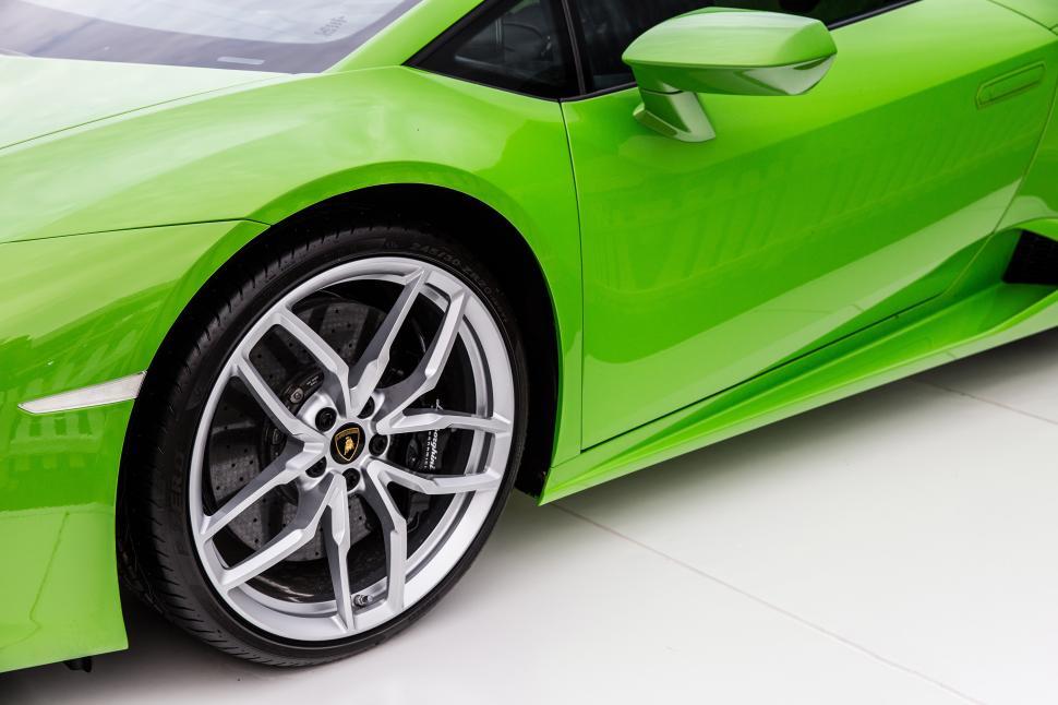Free Image of Green Lamborghini Free Stock Photo 