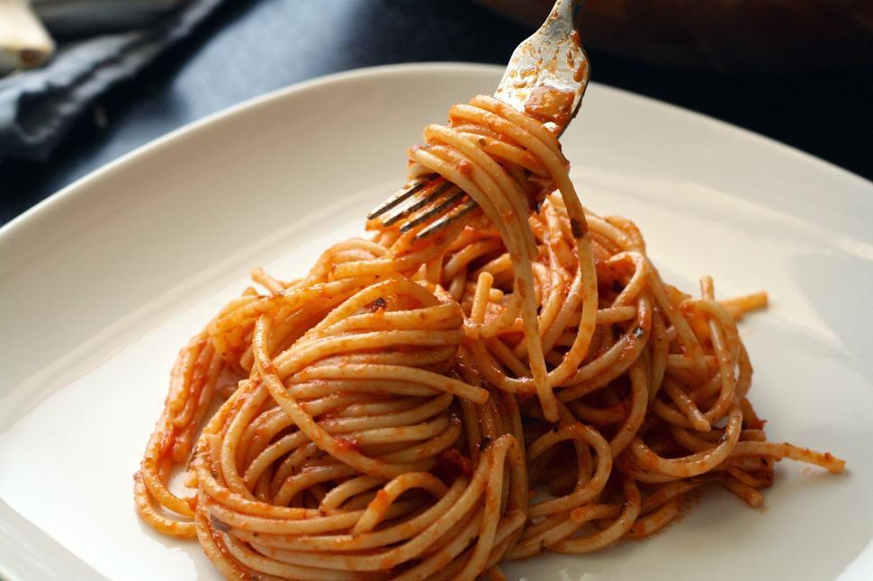 Free Image of A fork on a plate of spaghetti 