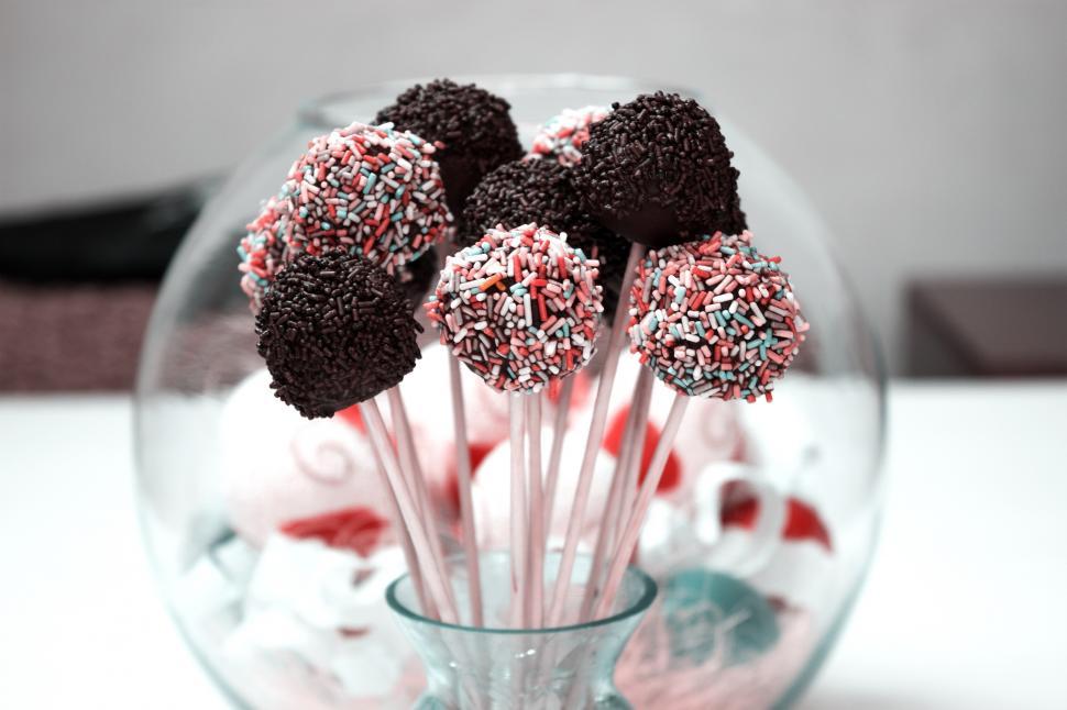 Free Image of A group of chocolate cake pops 
