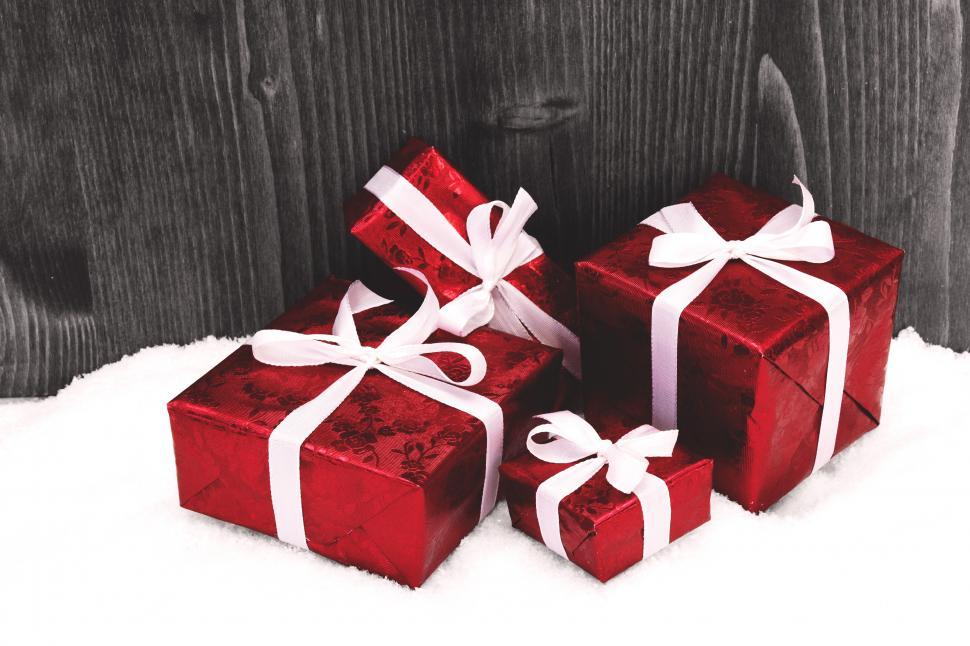 Free Image of A group of wrapped presents 