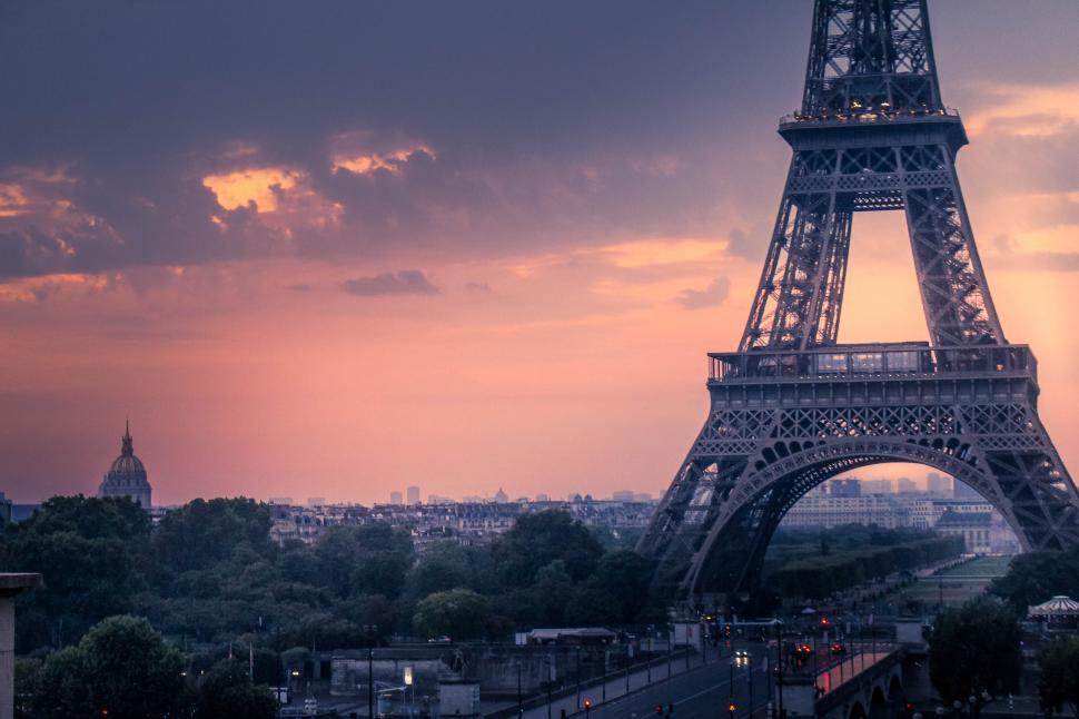 Free Image of Sunset in Paris, France Free Stock Photo 