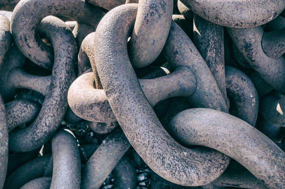 Free Image of A close up of a chain 