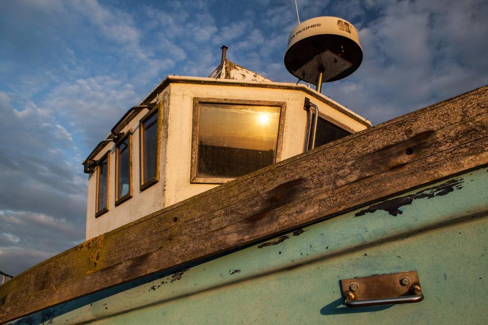 Free Image of A boat with a small window 
