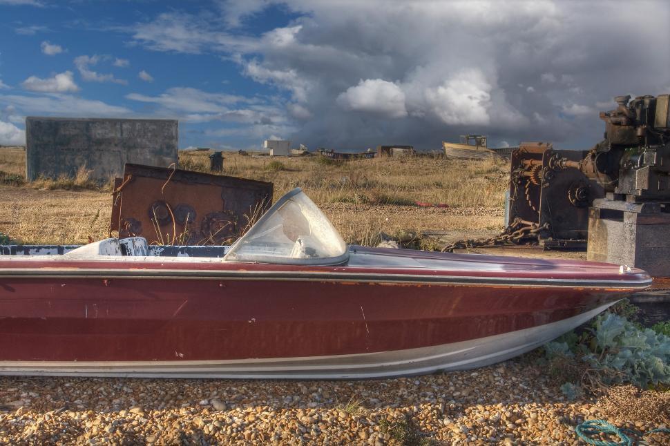 Free Image of A boat on the ground 