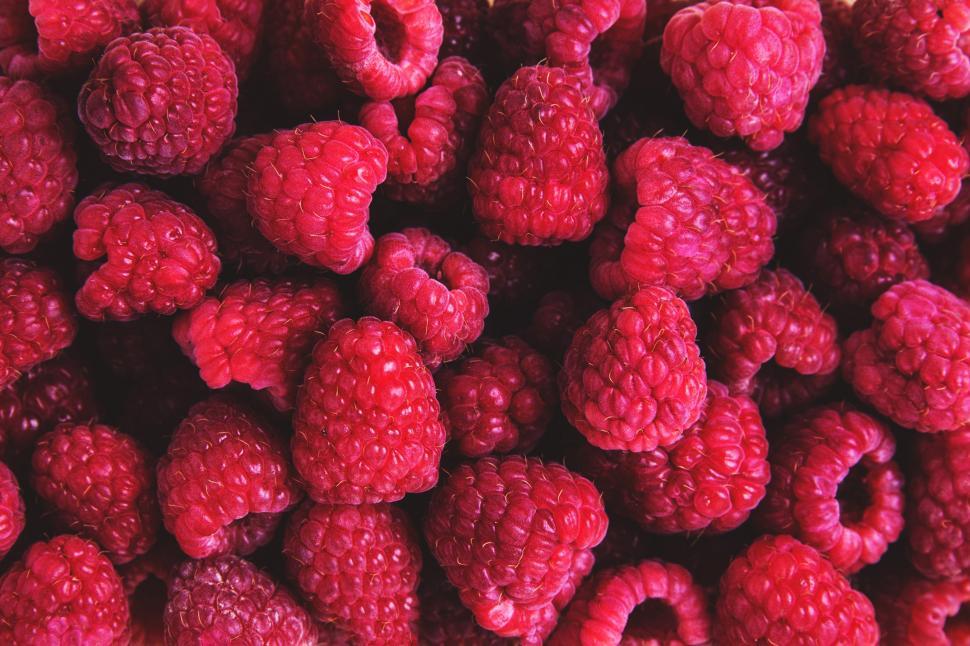 Free Image of A pile of raspberries 