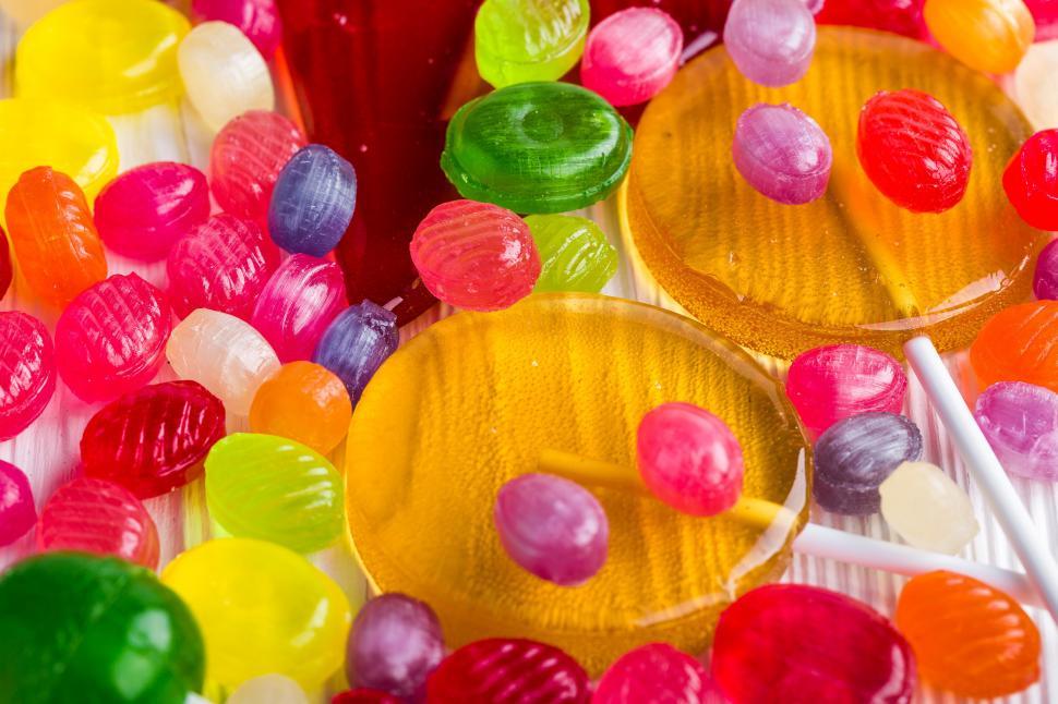 Free Image of A group of colorful candies 