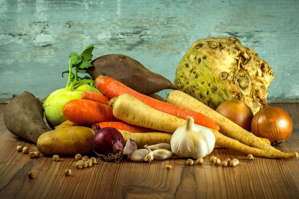 Free Image of A group of vegetables on a table 