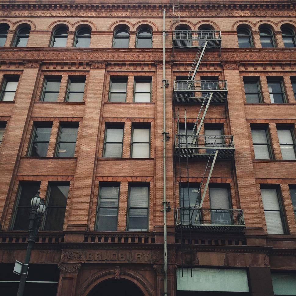 Free Image of A building with fire escape 