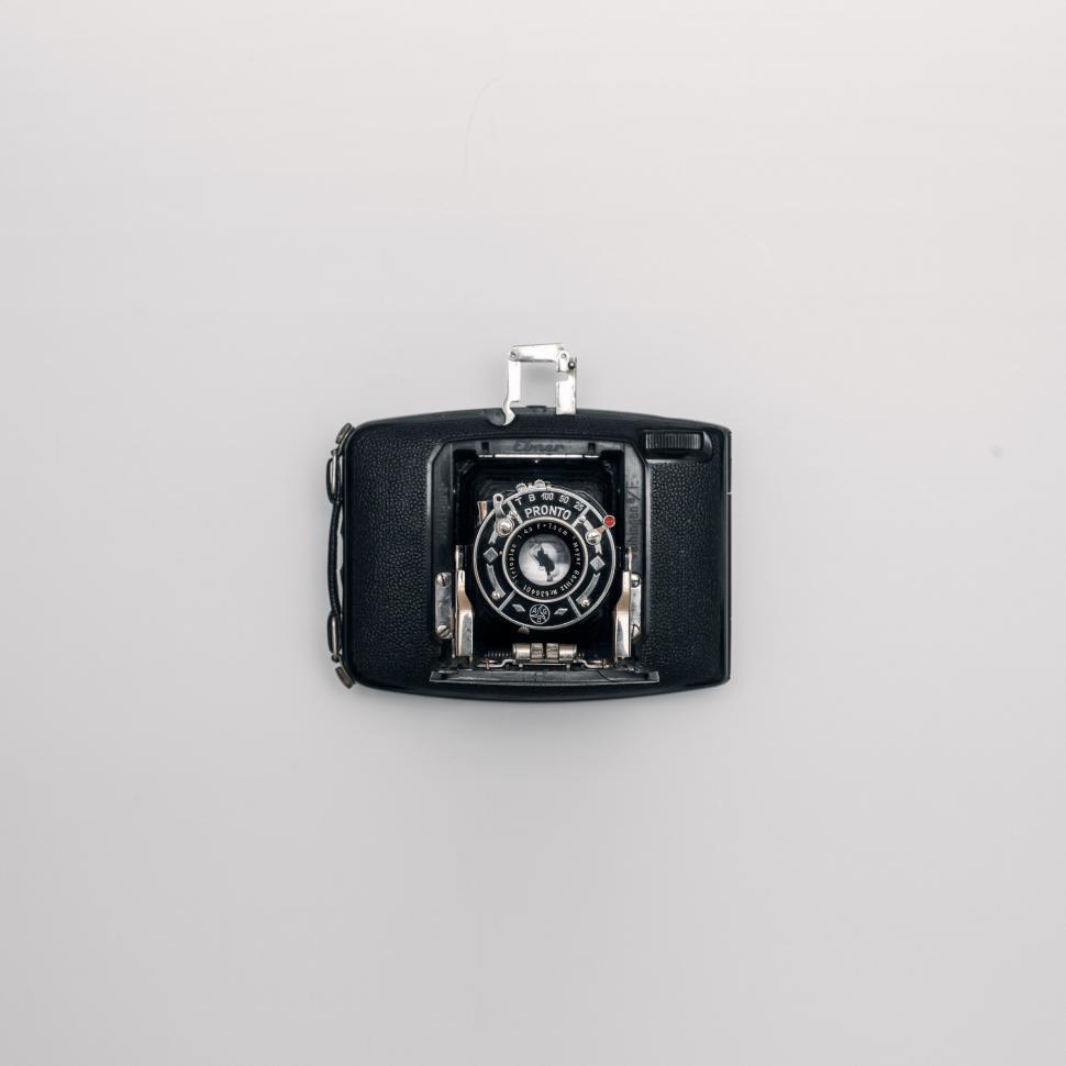 Free Image of A camera with a dial 