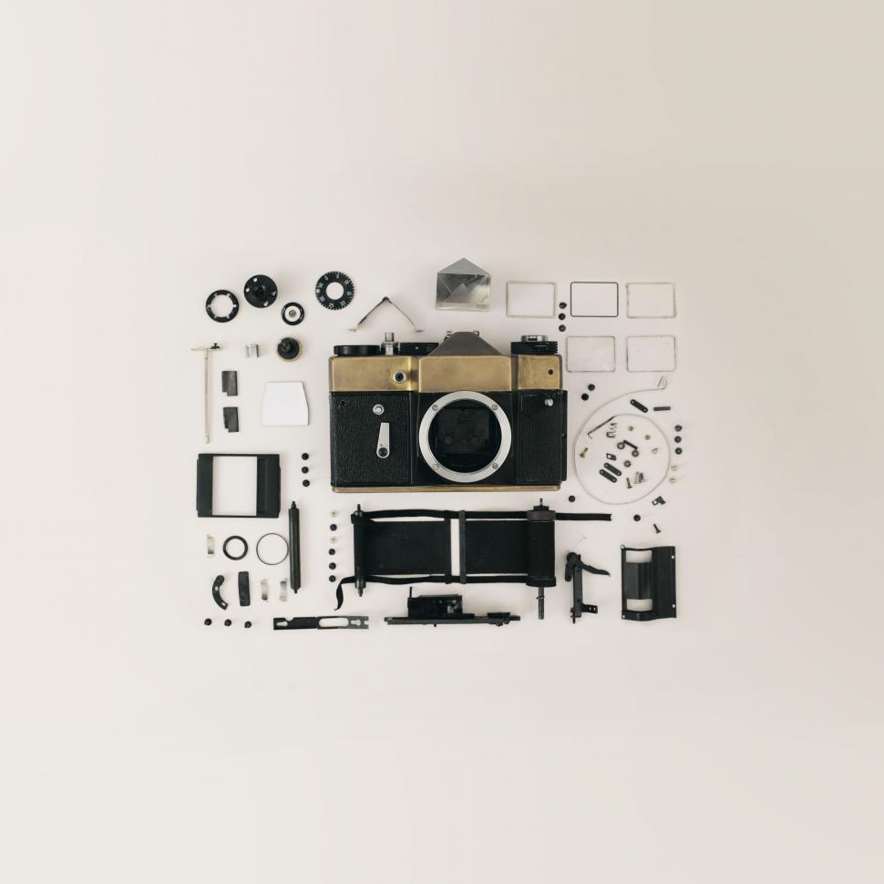 Free Image of A black and gold camera 