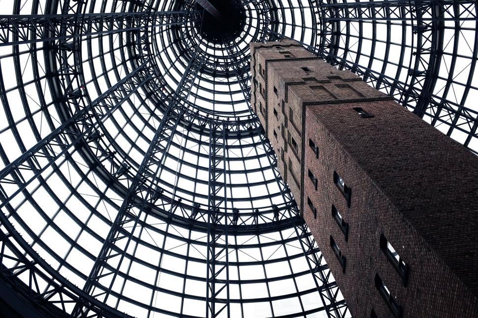 Free Image of A tall tower with a glass roof 